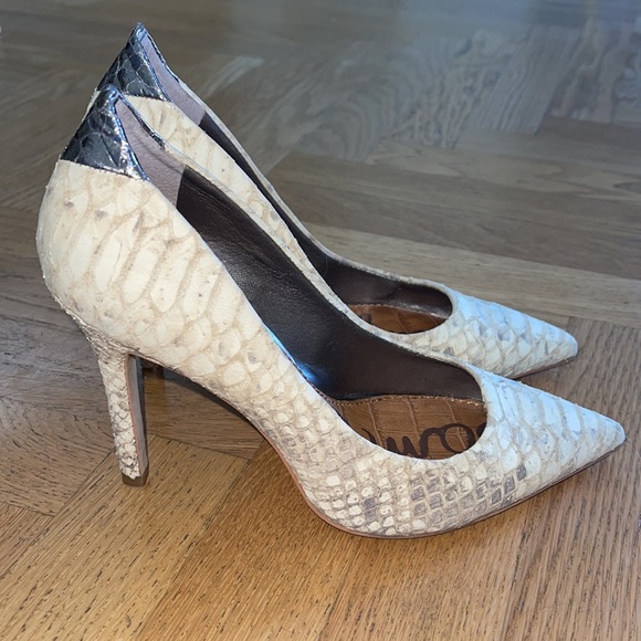 Snakeskin Nude Heels - Picture 4 of 5